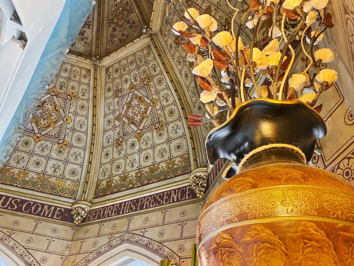 Rare 1-Bed Church Converted Apartment In لندن المظهر الخارجي الصورة