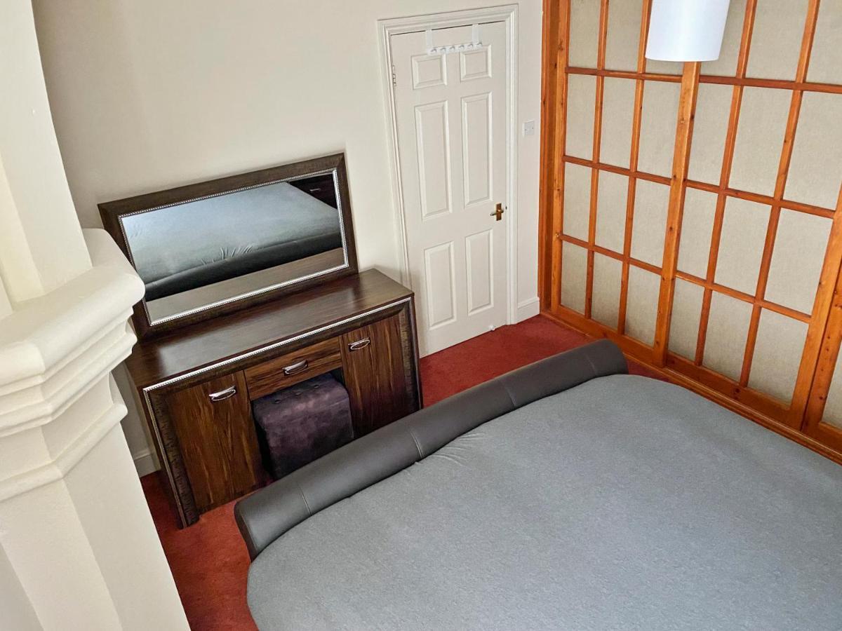 Rare 1-Bed Church Converted Apartment In لندن المظهر الخارجي الصورة